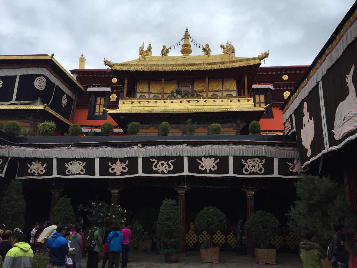 把自己身上的一件东西带到西藏大昭寺,这个东西就是死者的一颗牙齿