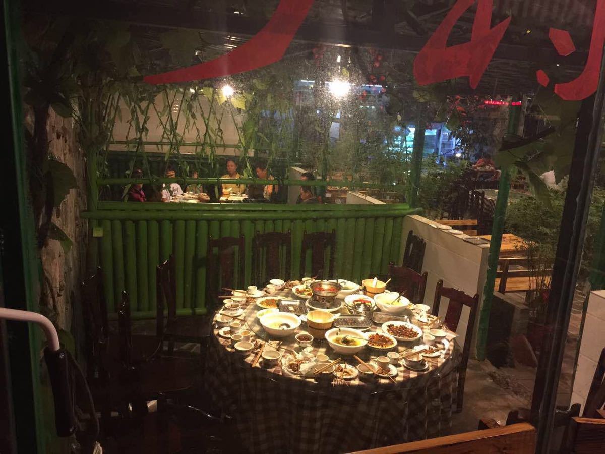 乡村小花园饭店