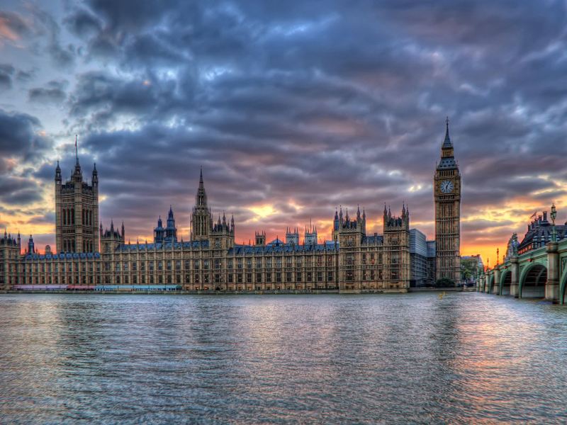 "有些游船上设有厕所" 1/ 850 泰晤士河 the river thames "乘船游览