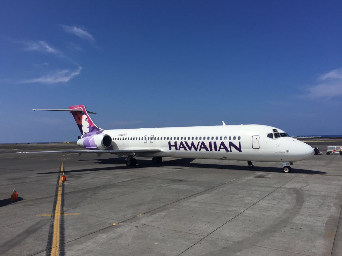 这是我看到的唯一一个候机区域是露天的机场,但是人家天气好,没话说