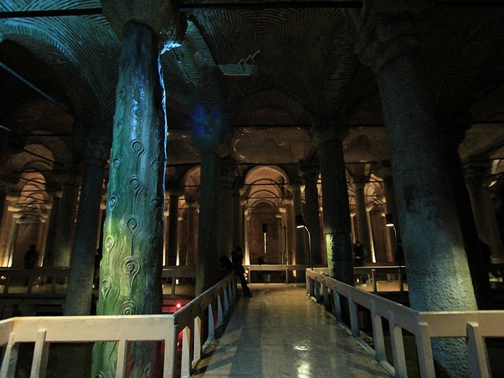 【携程攻略】伊斯坦布尔地下水宫适合朋友出游旅游吗,地下水宫朋友