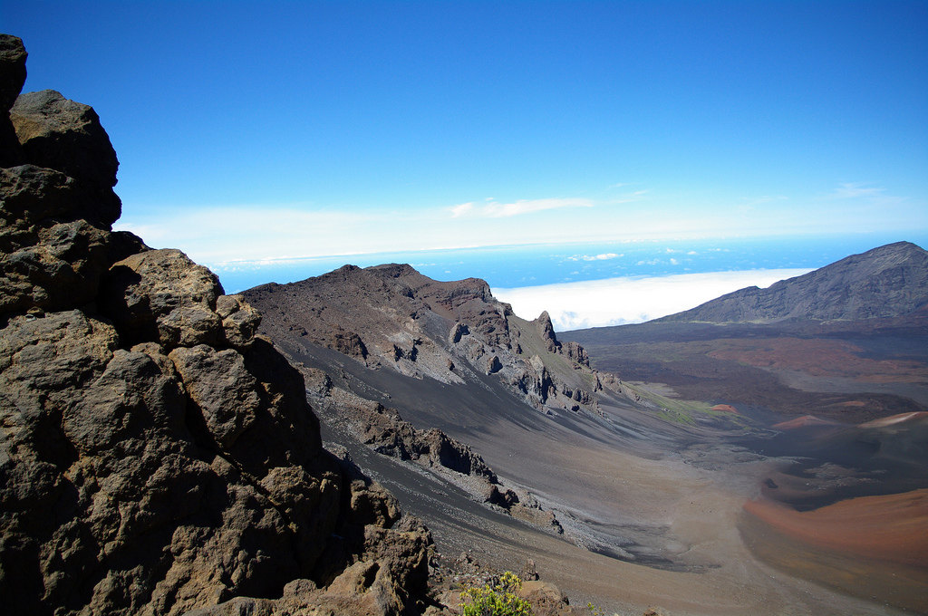 哈莱阿卡拉火山口