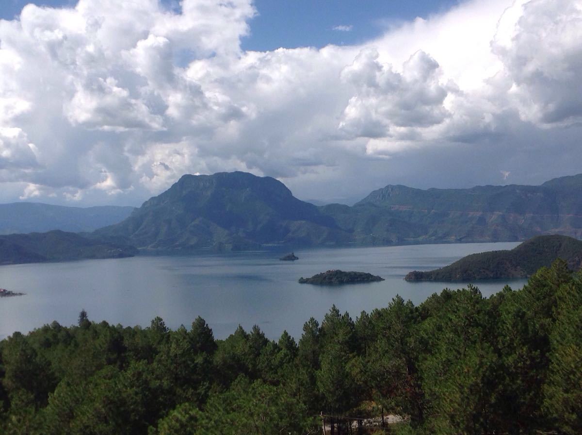 【攜程攻略】雲南瀘沽湖景點,幾個人包車到瀘沽湖,車子是瀘沽湖裡格