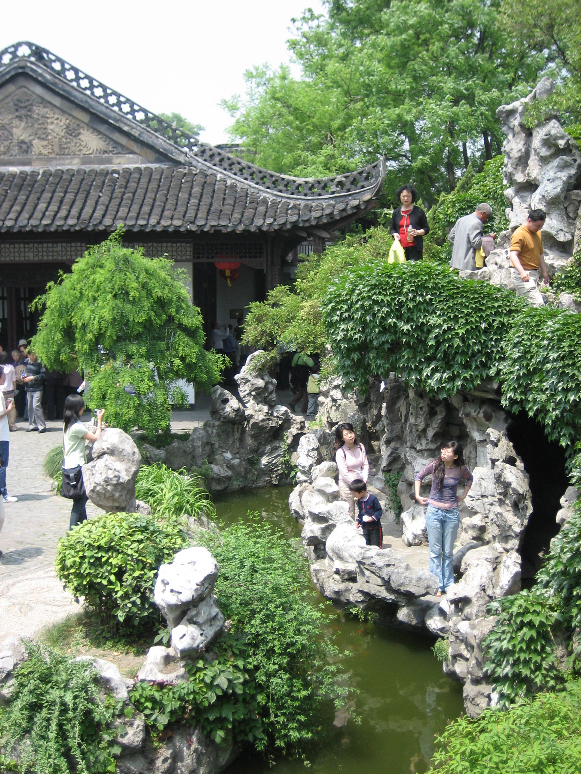 【携程攻略】扬州个园景点,扬州园林中历史最悠久、保存最完整、最具艺术价值的，要算坐落在古城…