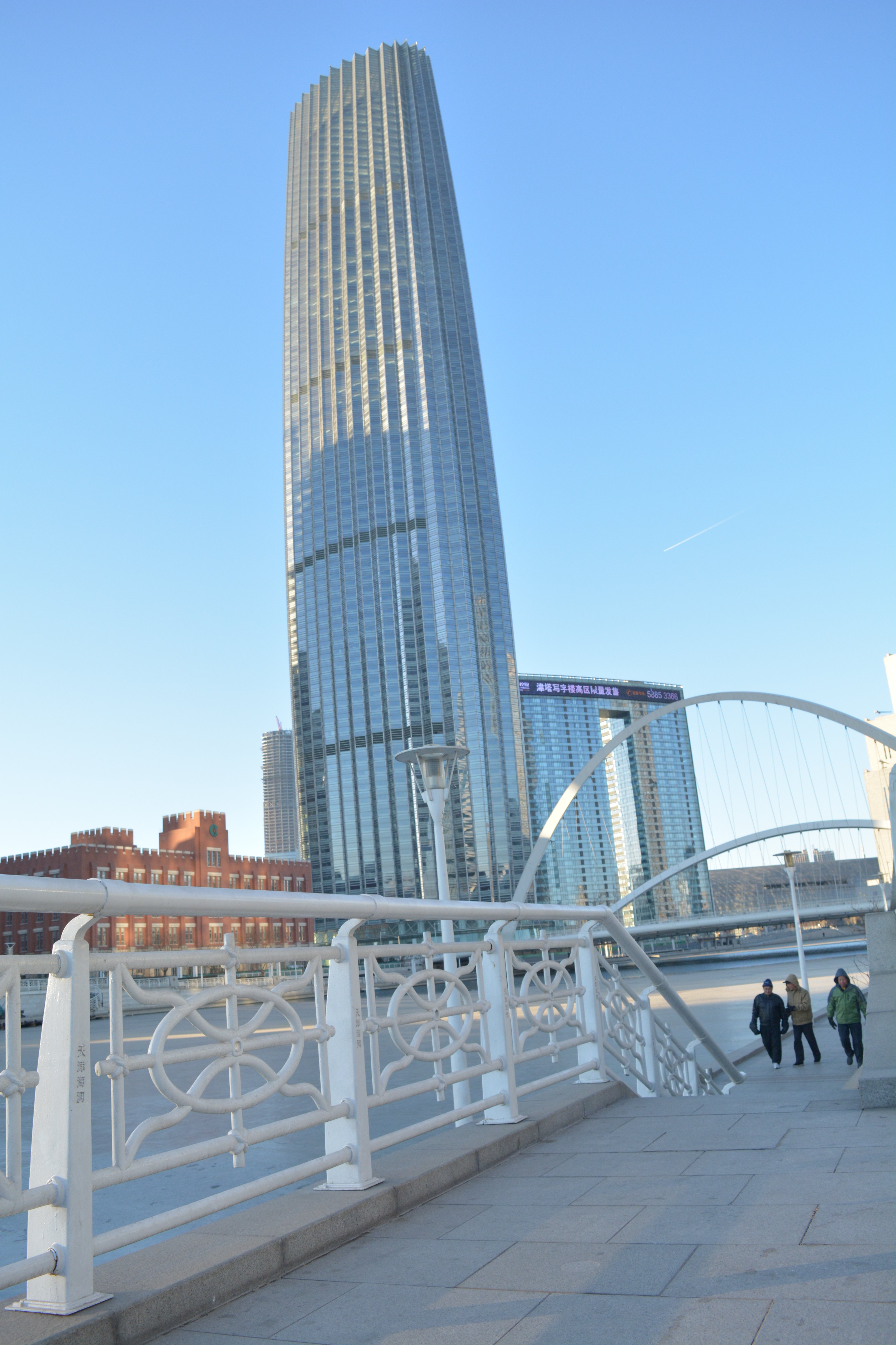 天津,第一个说走就走的城市,天津眼则是天津的地标性建筑,或许每一