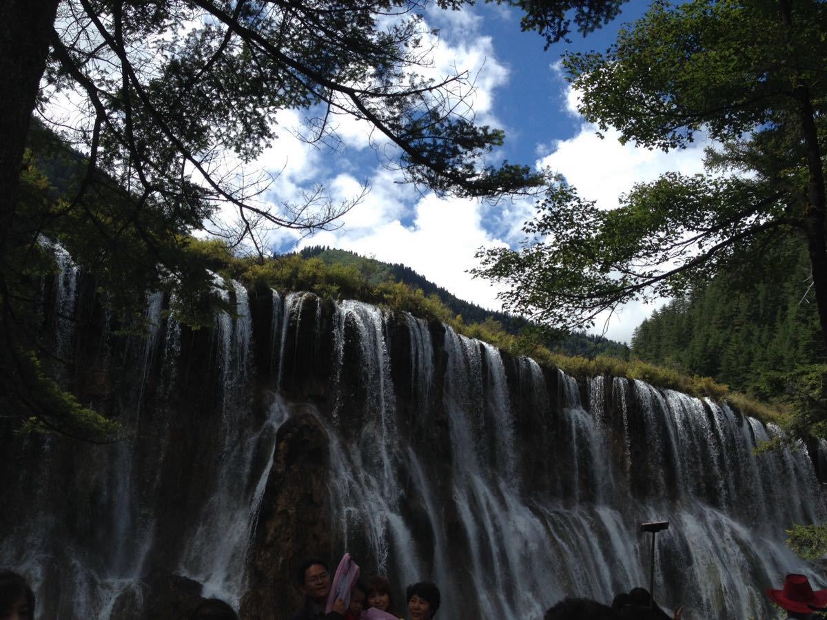 九寨沟旅游攻略：何时去九寨沟才能看到最美的景色？