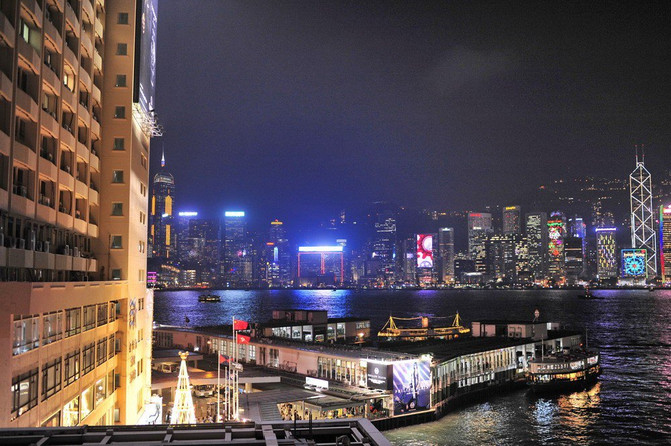 维多利亚港:我在这里,你在哪里