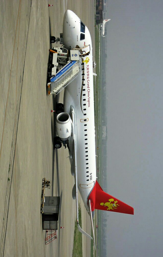 【携程攻略】西安咸阳国际机场,第一次坐飞机就在咸阳机场,除了机场内