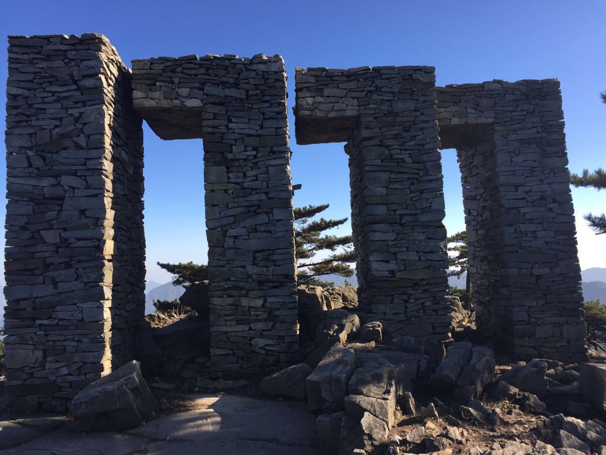 大别山主峰景区白马尖