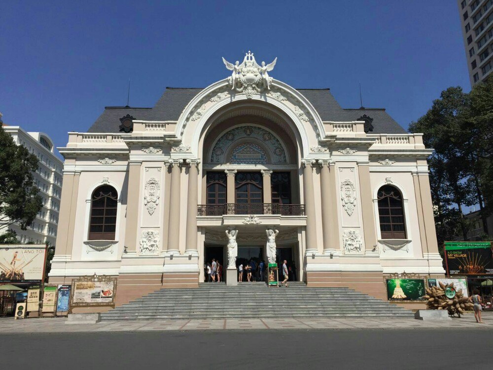 法国殖民时期的建筑,现为胡志明市的地标性建筑之一