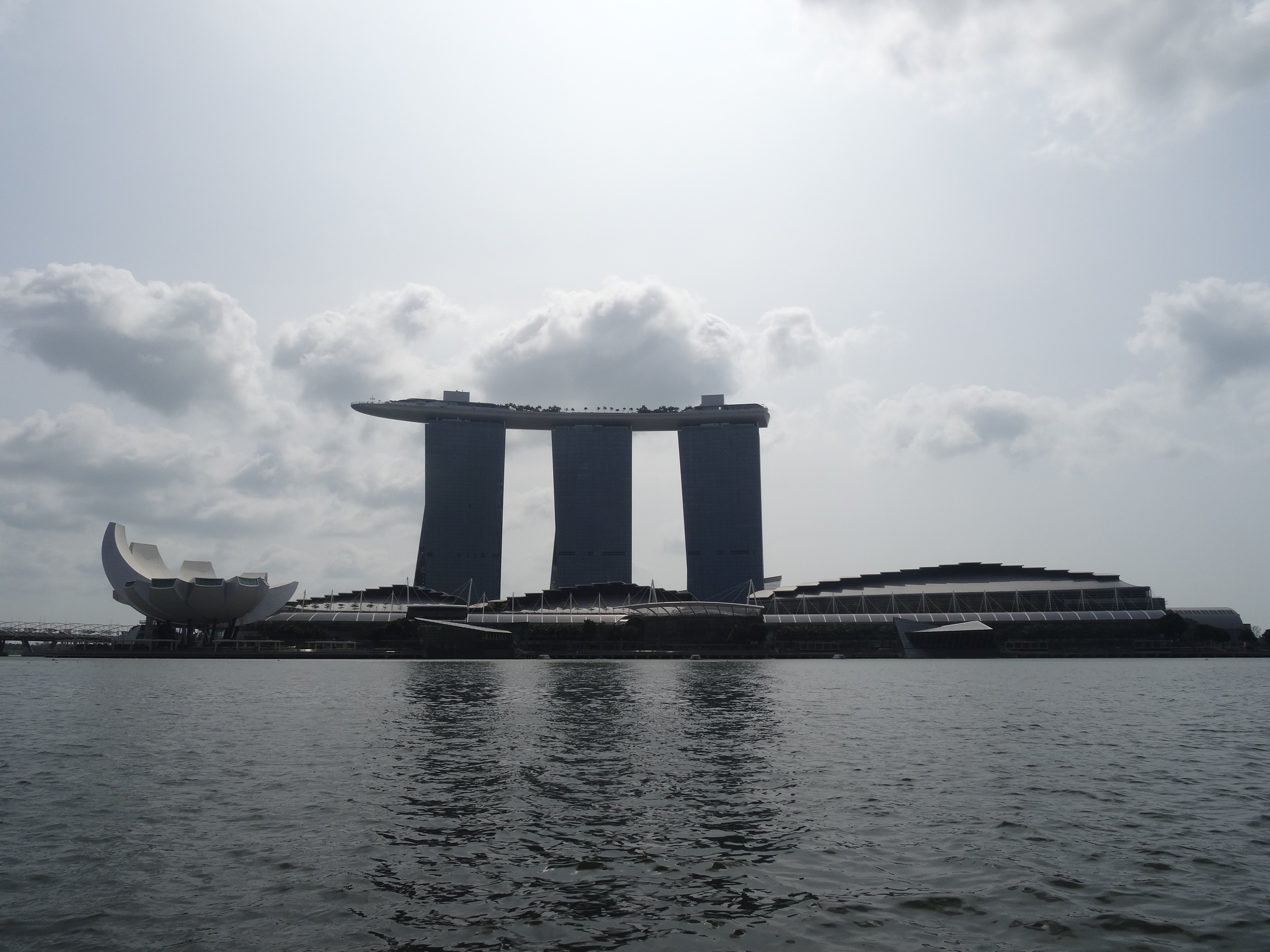 【携程攻略】新加坡滨海湾金沙酒店无边泳池适合家庭亲子旅游吗,滨