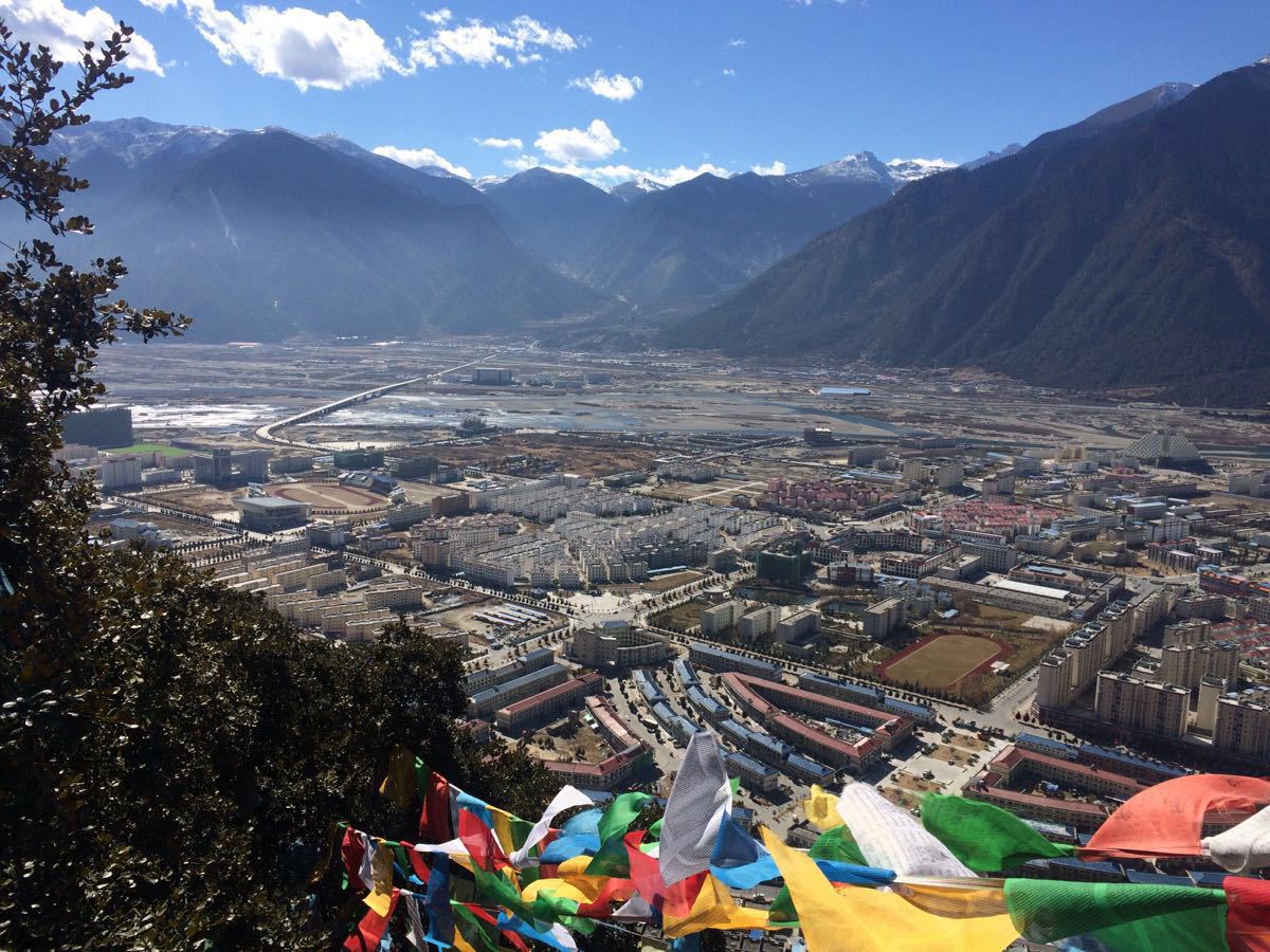 比日神山生态景区