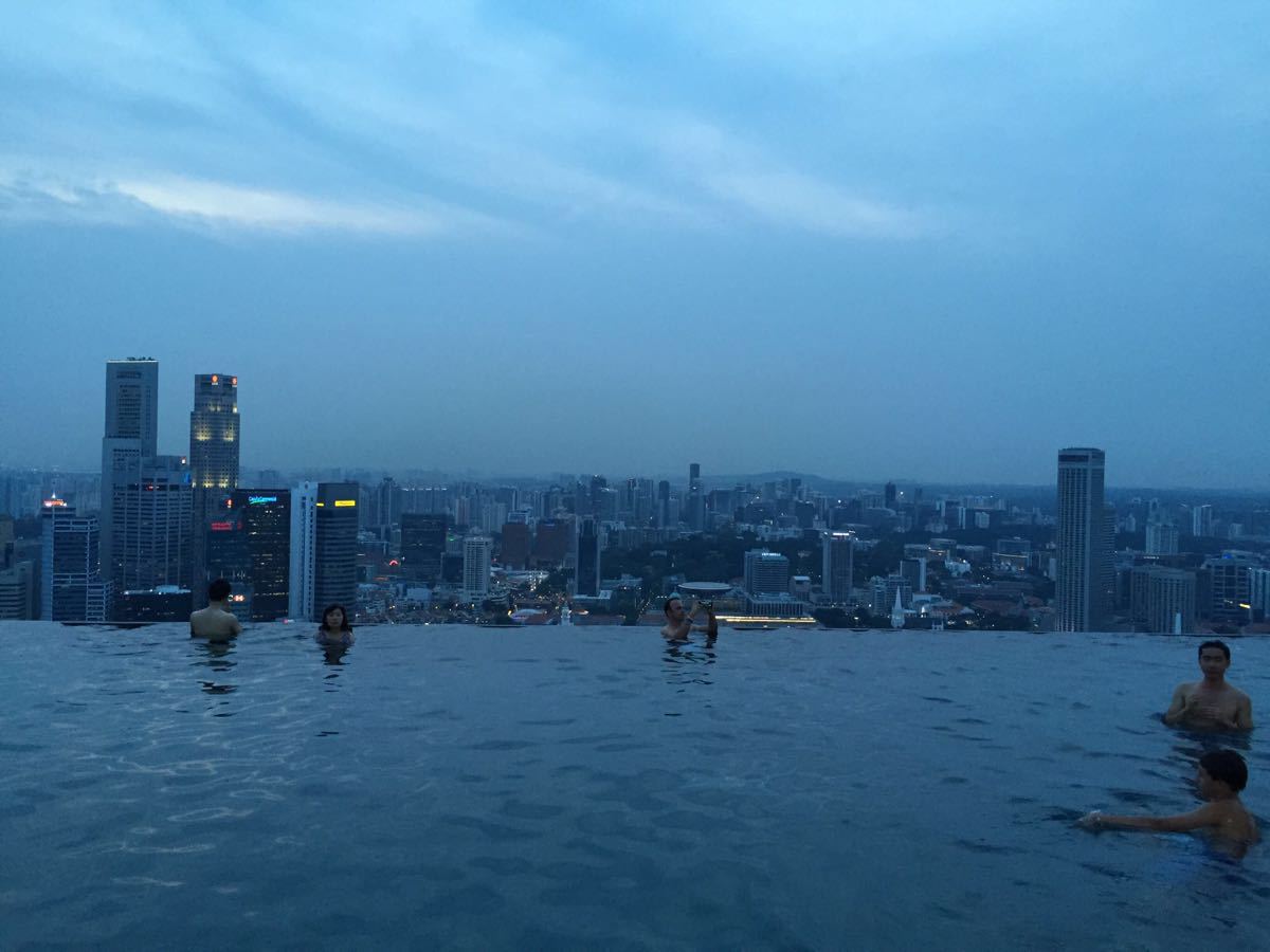 滨海湾金沙酒店无边泳池