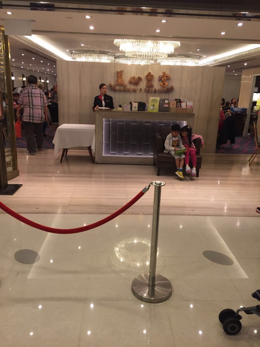 2021美心皇宫(德福广场店)美食餐厅,出于是名牌,他们的生意永远.