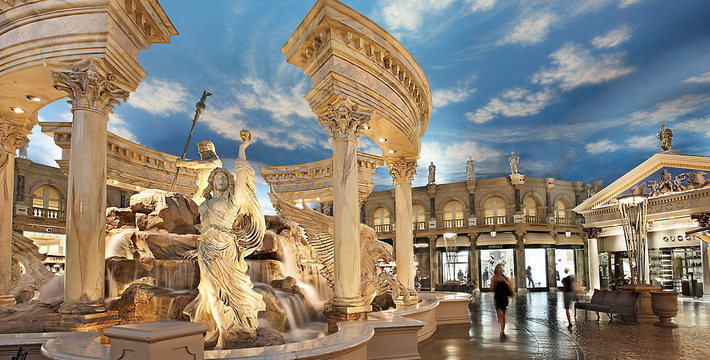 凯萨皇宫购物中心