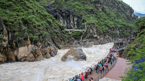 虎跳峡门票