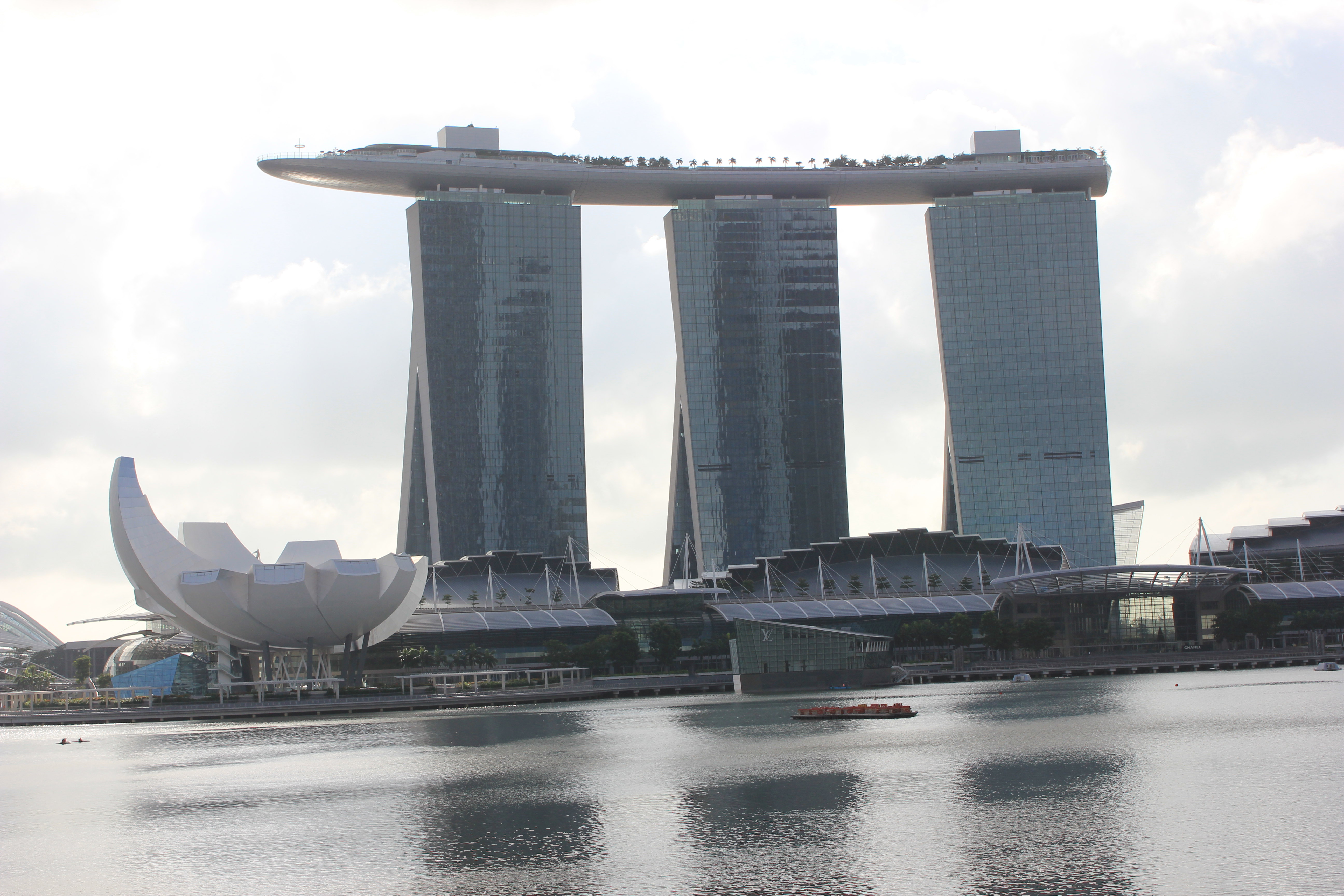 滨海湾金沙酒店无边泳池