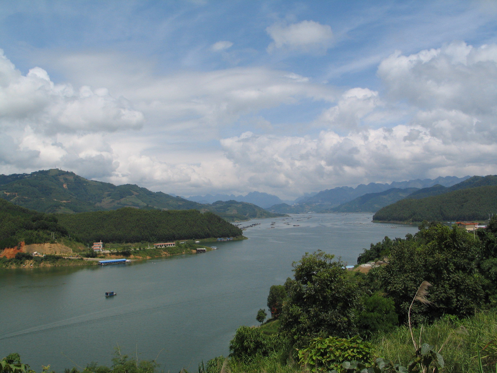 【攜程攻略】興義萬峰湖適合朋友出遊旅遊嗎,萬峰湖朋友出遊景點推薦