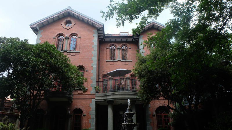 2022和平官邸(东平路店)美食餐厅,环境很清雅,隐秘的感觉,花.