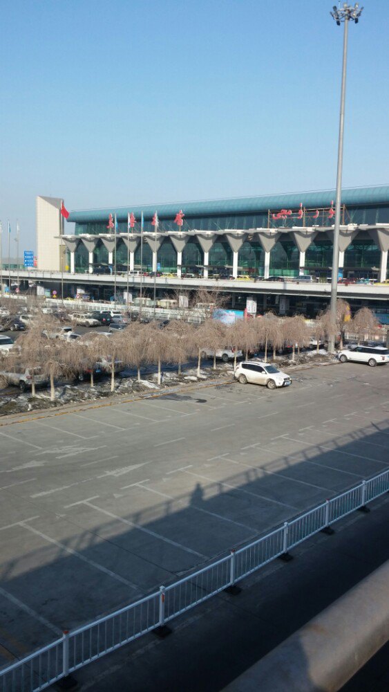 新疆地窝堡机场图片图片