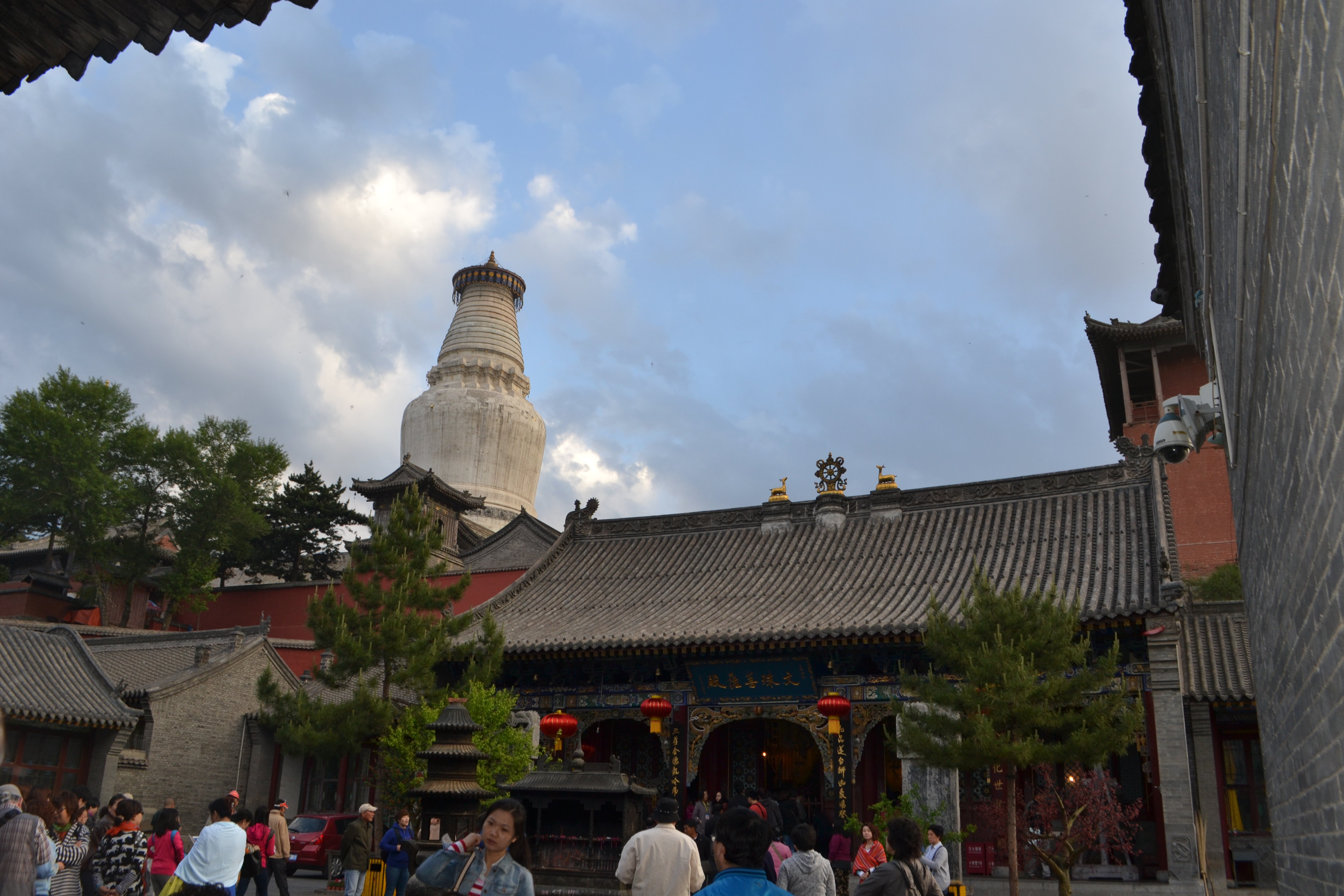 【携程攻略】五台山五爷庙景点,香火最旺的地方,也是香火最贵的地方