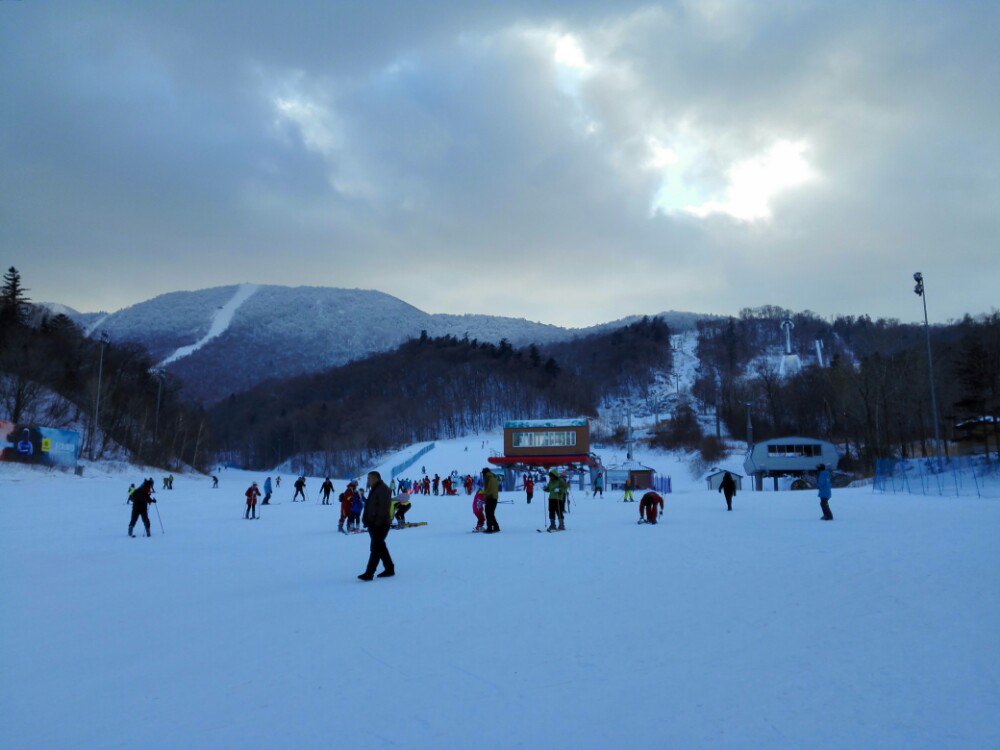 亞布力新體委滑雪場