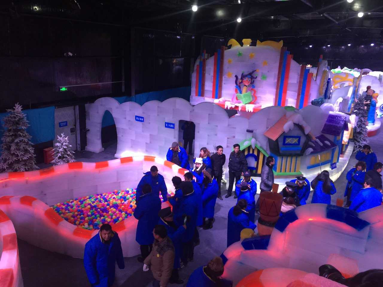 2019冰雪梦幻奇缘冰雕馆游玩攻略,冰雕馆里面很大,冰雕作品超.