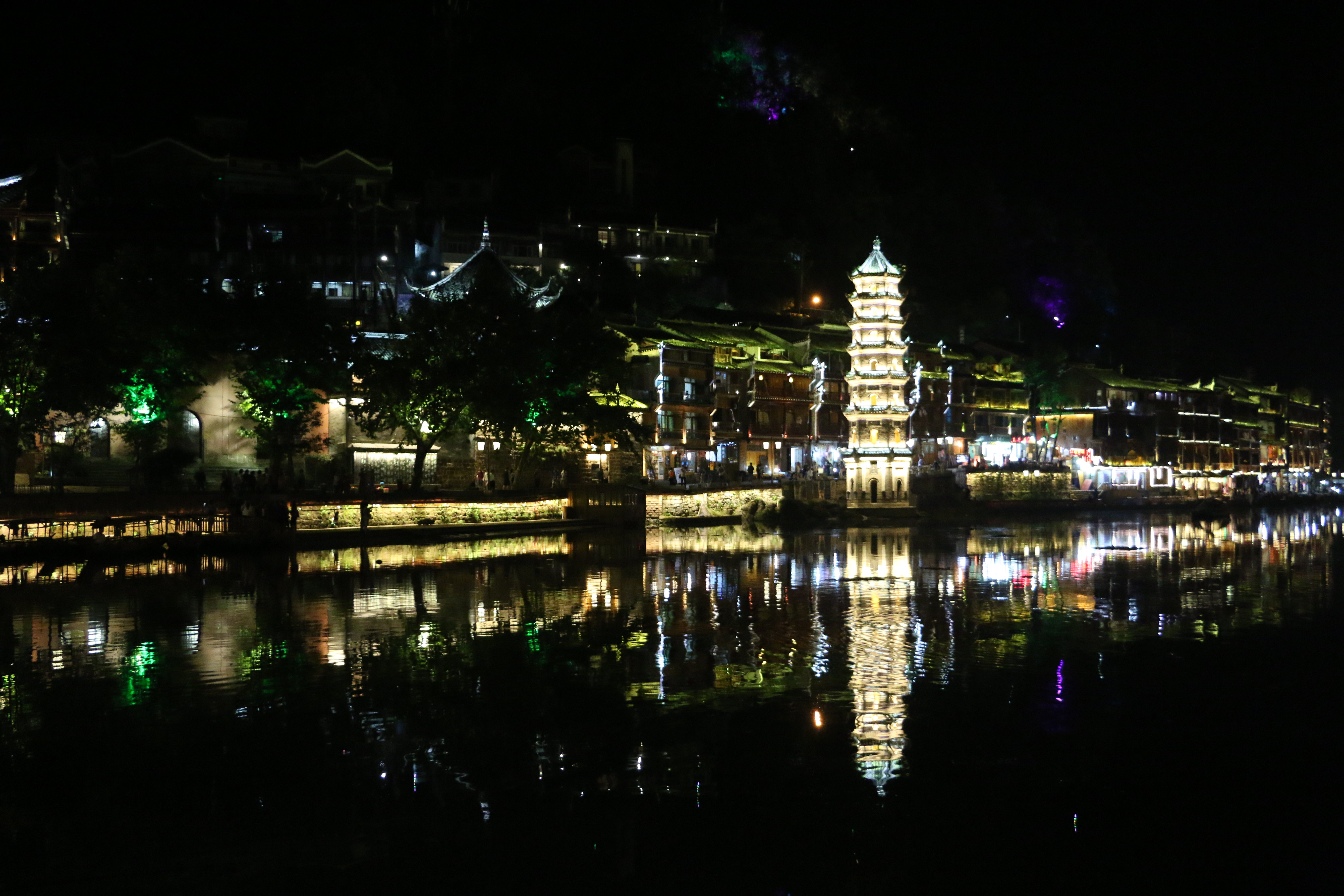 凤凰古城的夜景|摄影|风光摄影|信和梦 - 原创作品 - 站酷 (ZCOOL)