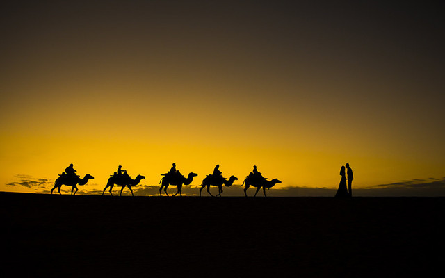 自驾7980公里穿越中国腹地，自拍婚纱的u201c神经侠侣u201c（红原若尔盖祁连青海 