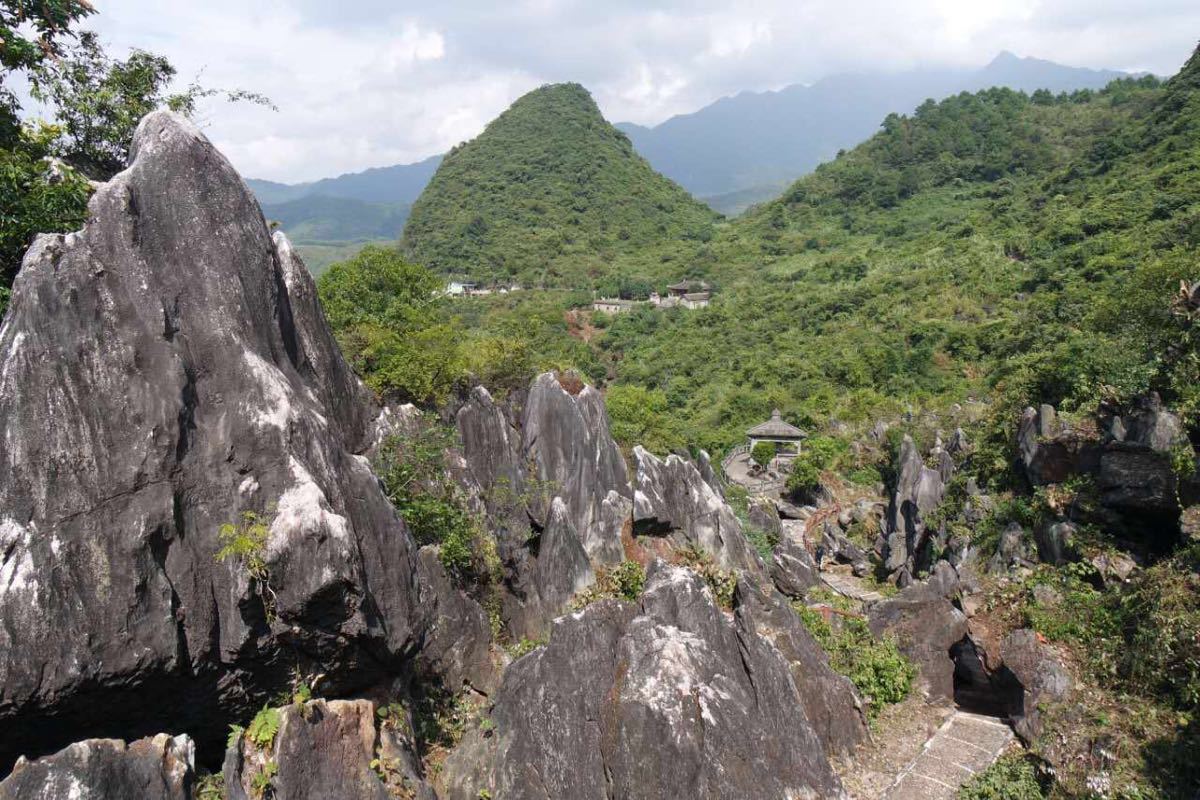 山西离石玉林山图片