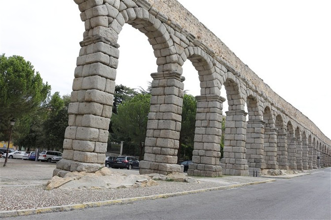 参观西班牙国家名片:塞戈维亚古罗马引水渠!西