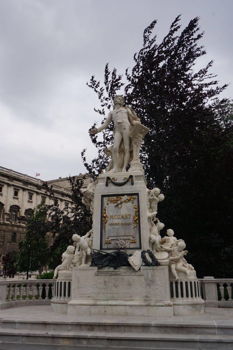 莫扎特纪念像