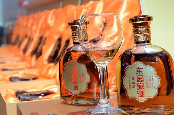 据了解,创建于1995年10月的东园家酒厂位于广西北海市合浦县城北郊,二