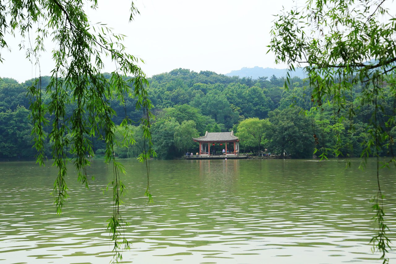 明孝陵紫霞湖图片