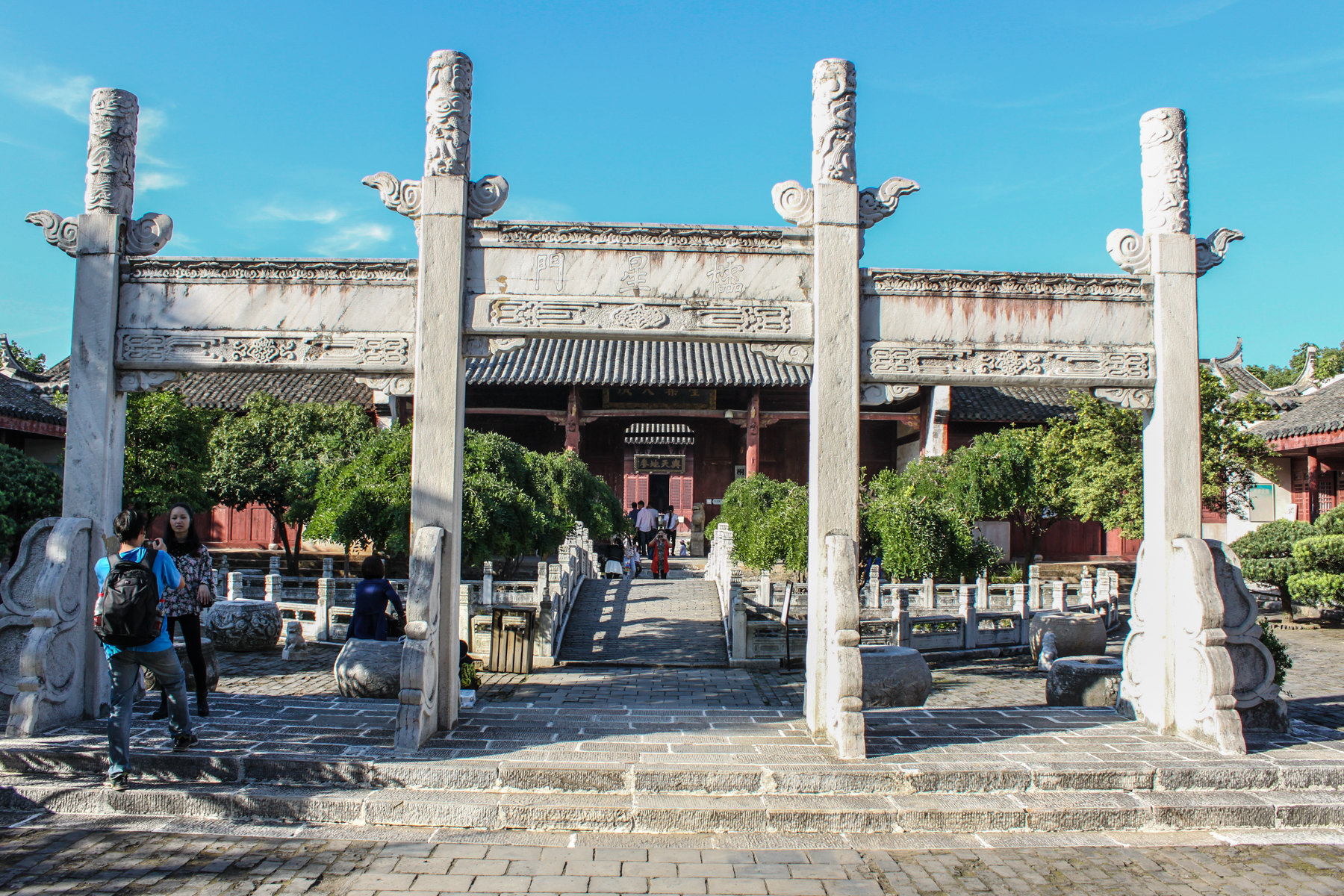 【携程攻略】桐城桐城文庙景点,位于市中心位置,面临广场
