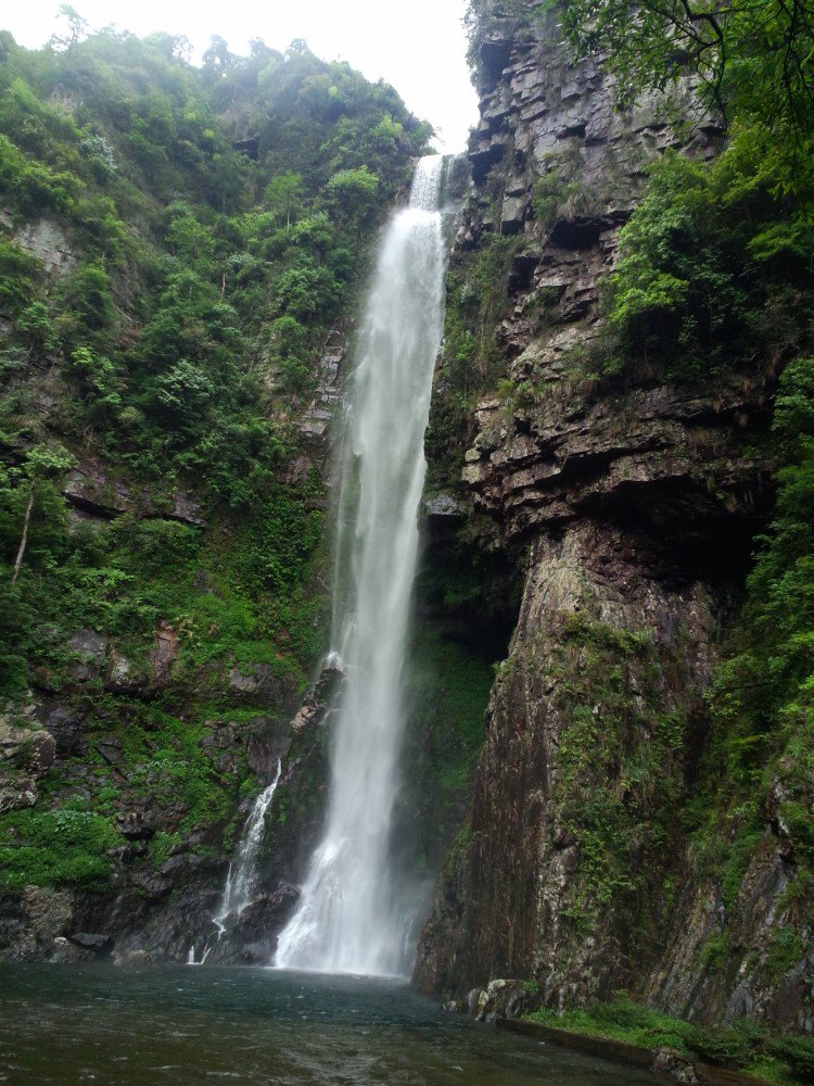 雅安天河瀑布图片