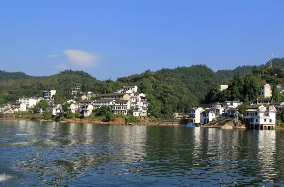 徽州古城 新安江山上畫廊一日遊(黃山市屯溪出發)