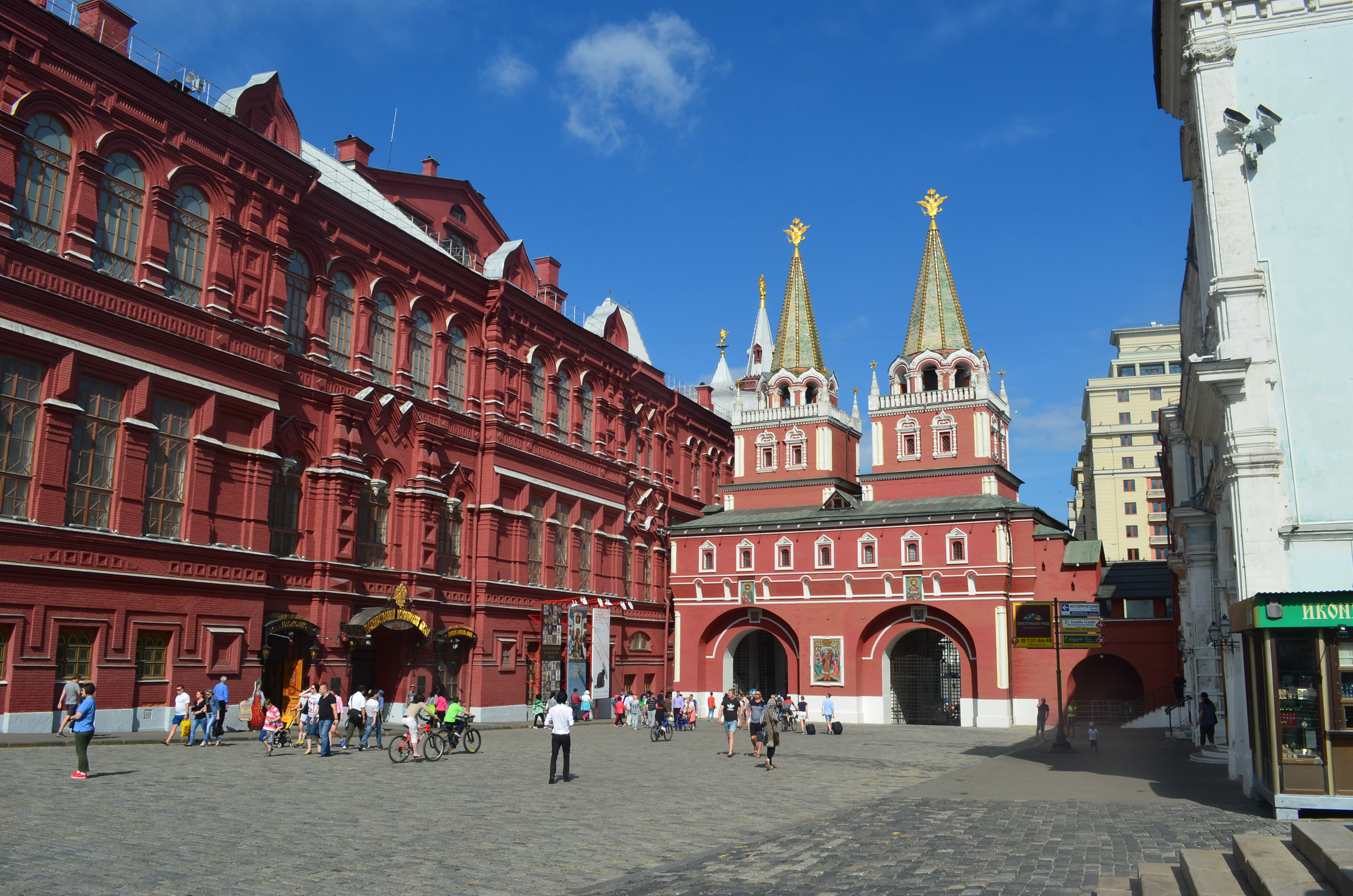 【携程攻略】莫斯科喀山大教堂景点,位于帝国中枢的两座教堂之一,虽然