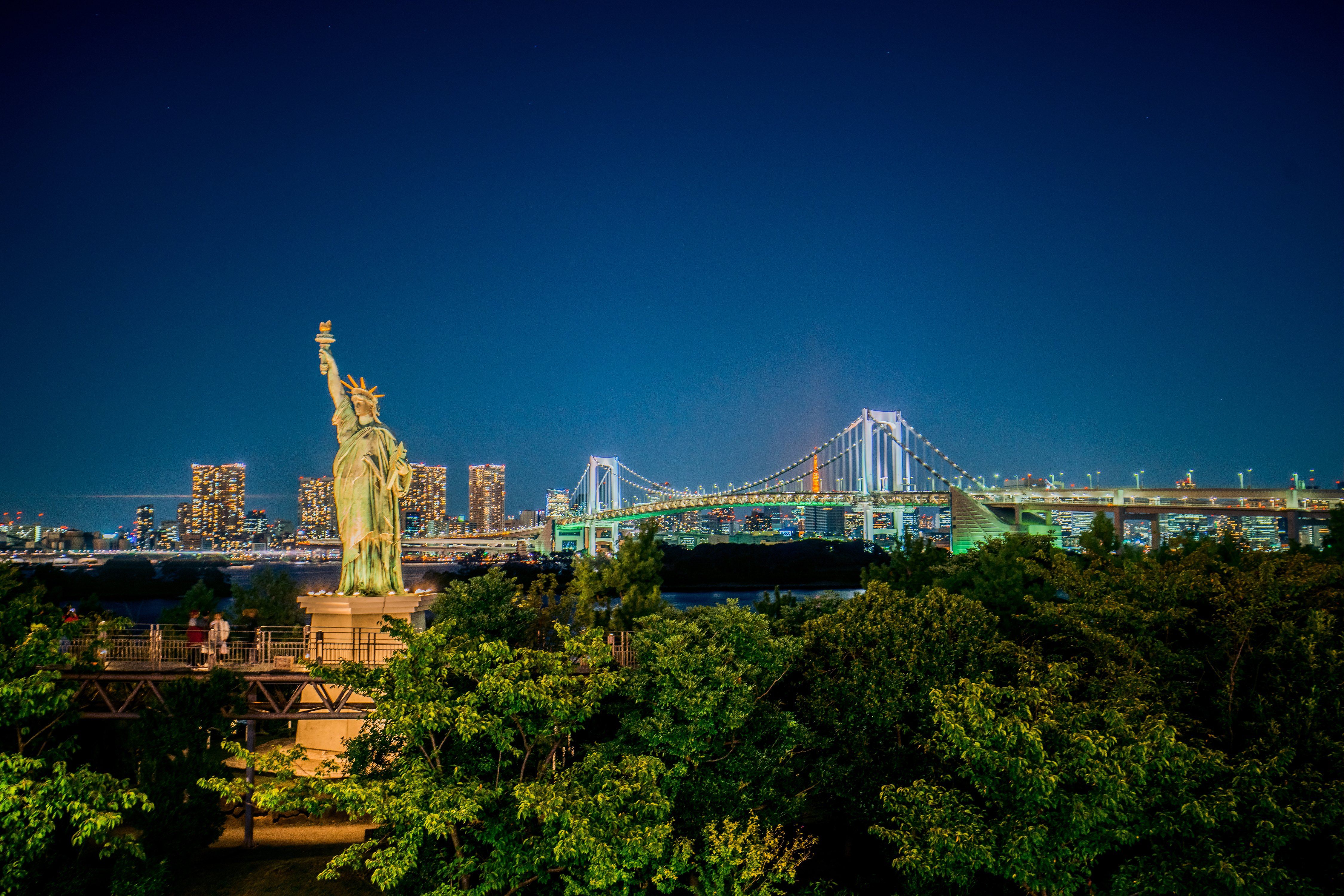 日本横滨夜景城市鸟瞰图壁纸