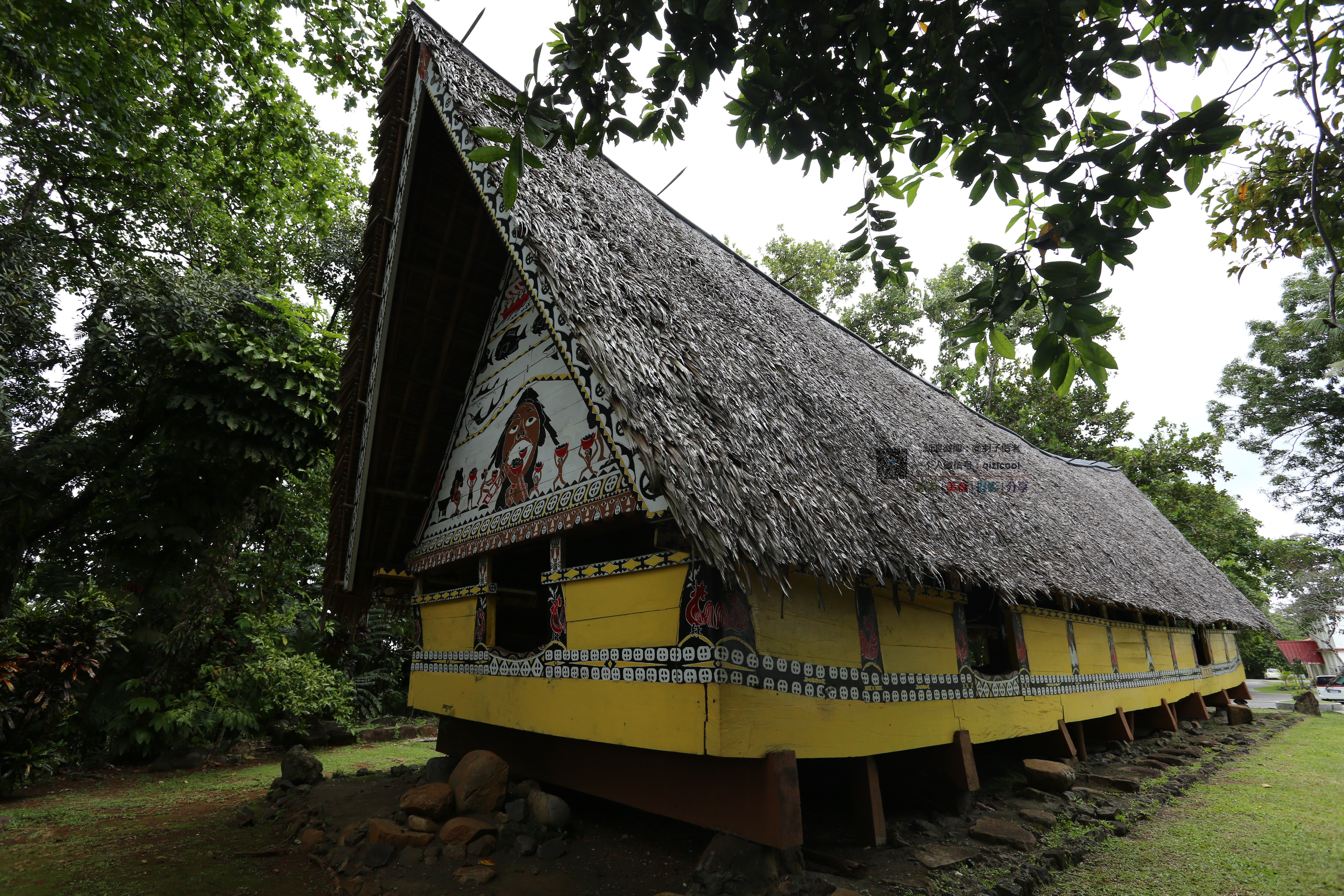 【携程攻略】科罗尔男人会馆景点,传统亚拜伊三角屋顶建筑的男人会馆