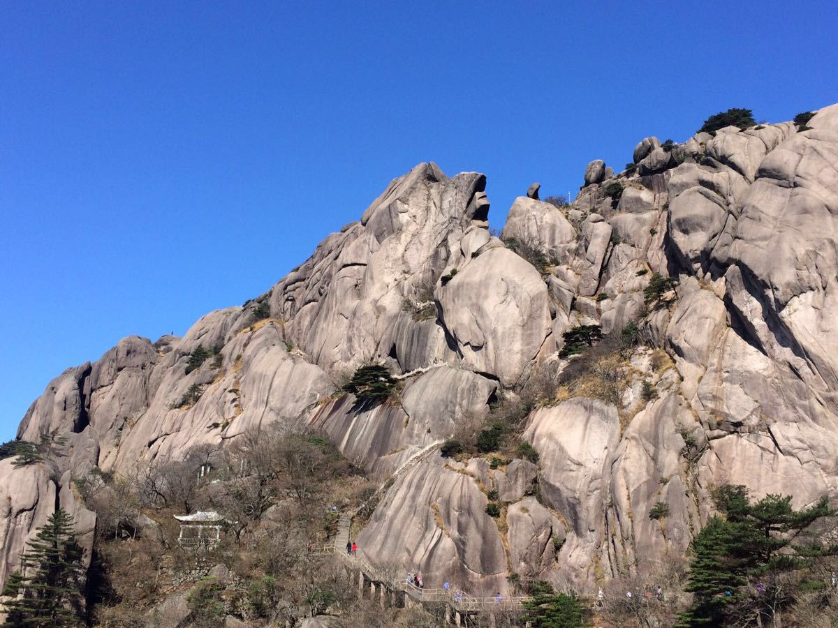 【攜程攻略】安徽黃山風景區景點,非常好的旅行,豔陽高照,雲海翻騰