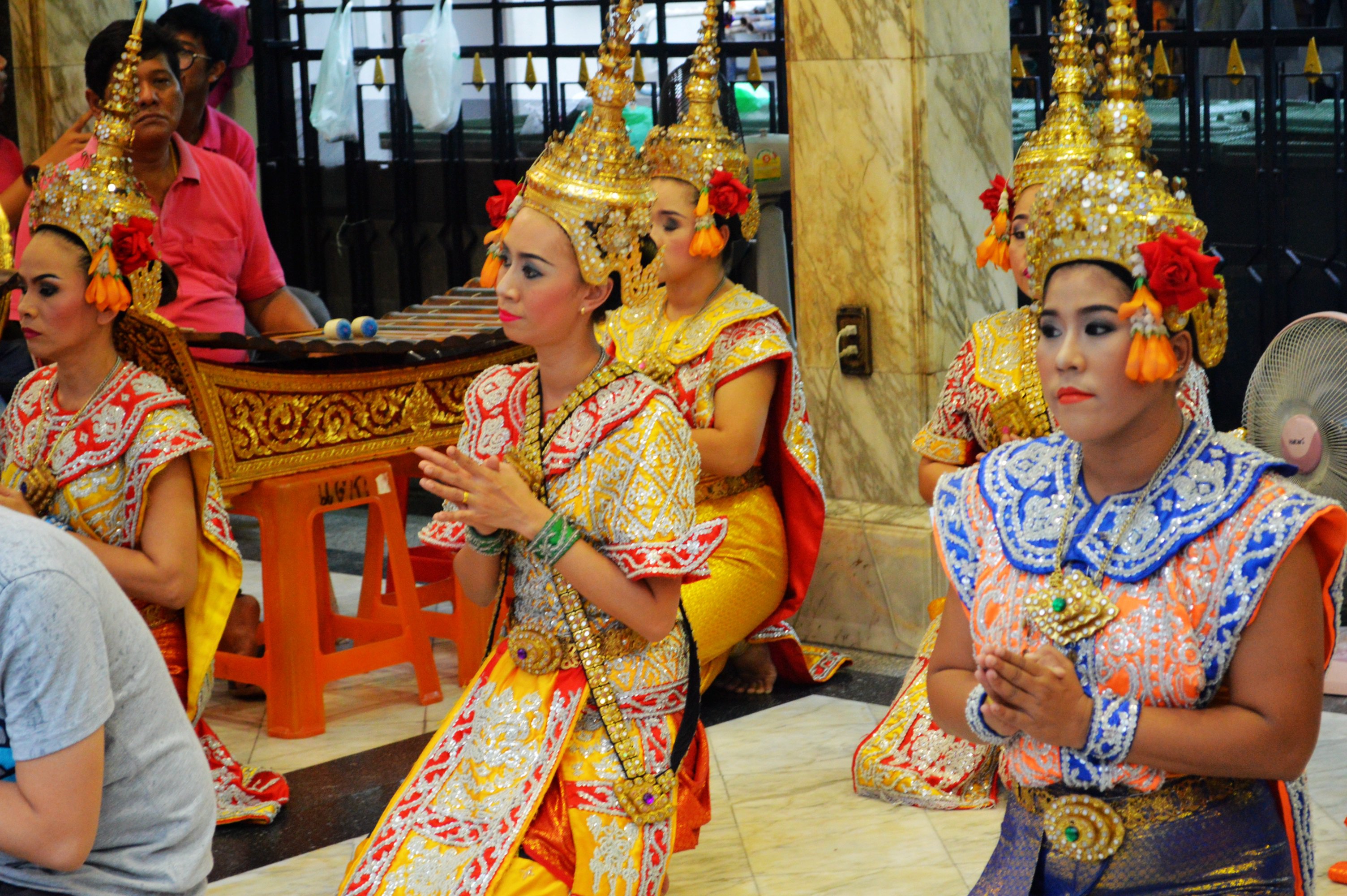 【携程攻略】曼谷四面佛景点,四面佛神庙是曼谷最重要的宗教场所,是泰