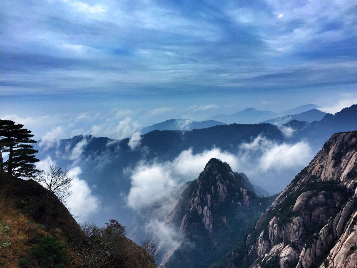 【攜程攻略】安徽黃山風景區景點,早上天氣還好,中午就開始下雨.