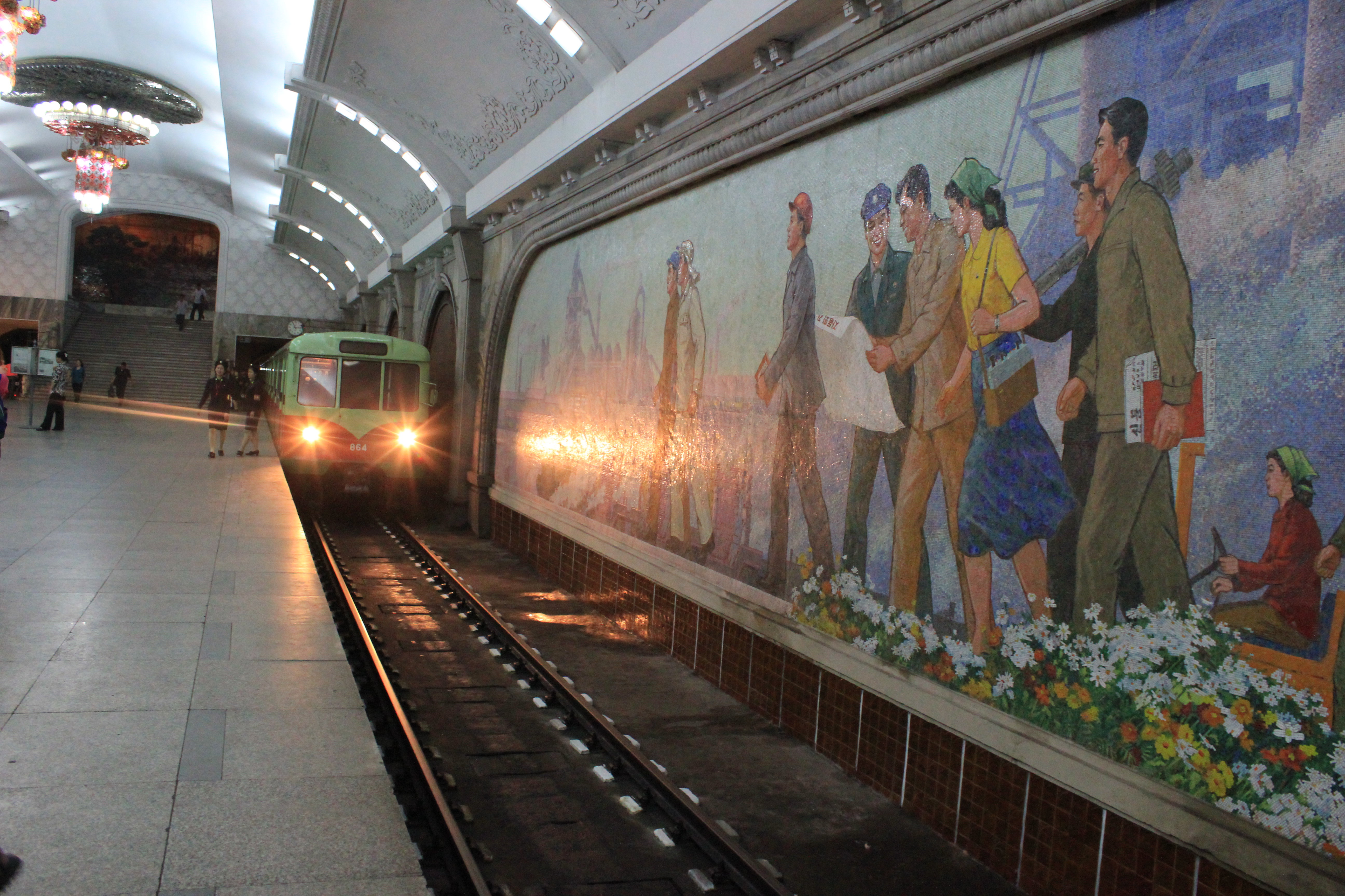平壤地铁光明站图片