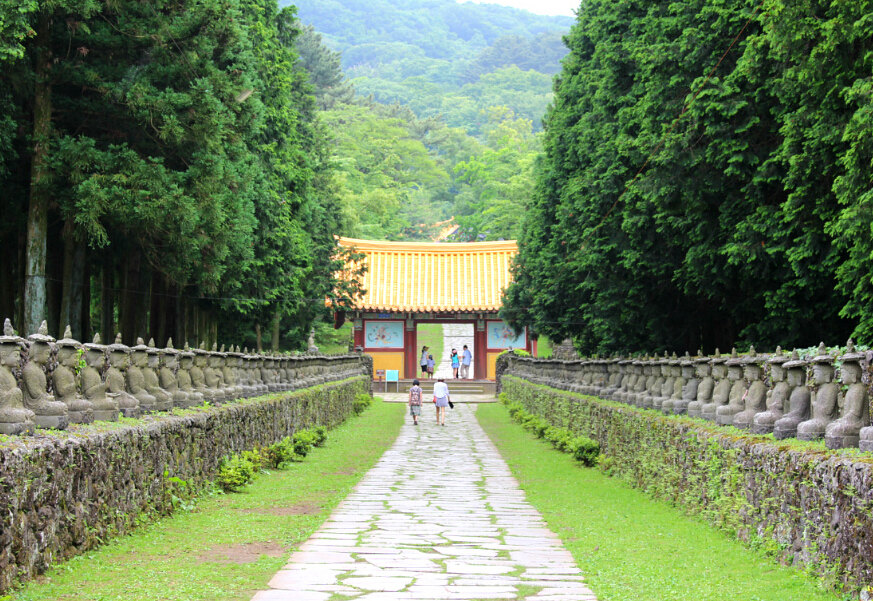 【携程攻略】济州岛观音寺景点,个人很喜欢佛寺,这个寺庙有很多各种