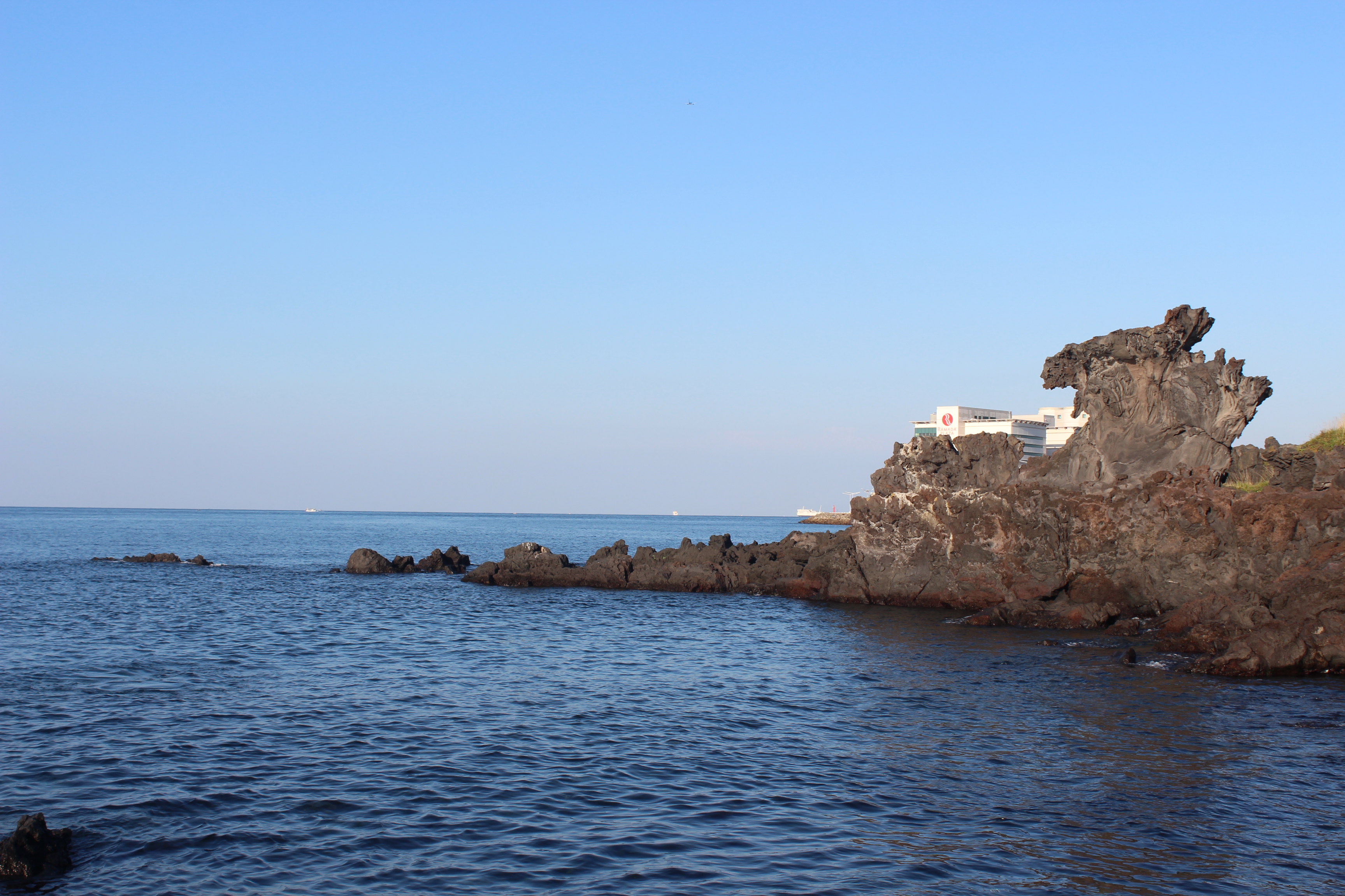 【携程攻略】济州岛龙头岩适合家庭亲子旅游吗,龙头岩家庭亲子景点