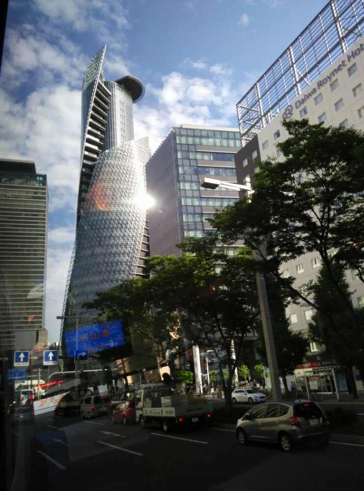 【携程攻略】名古屋jr中央大厦景点,四周和地下是比较繁华的商业区.