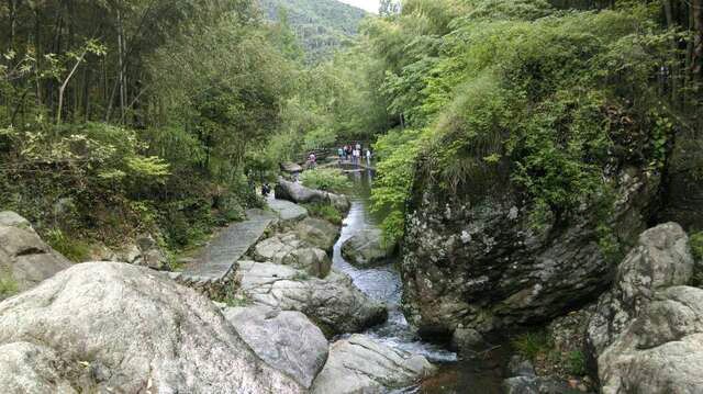 鸬鸟山沟沟图片