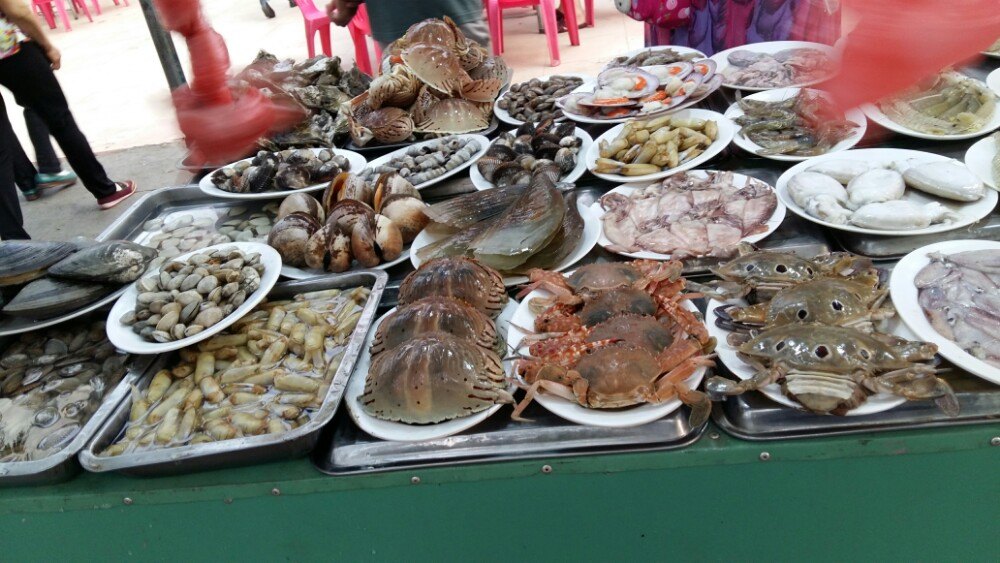 乐园路海鲜一条街