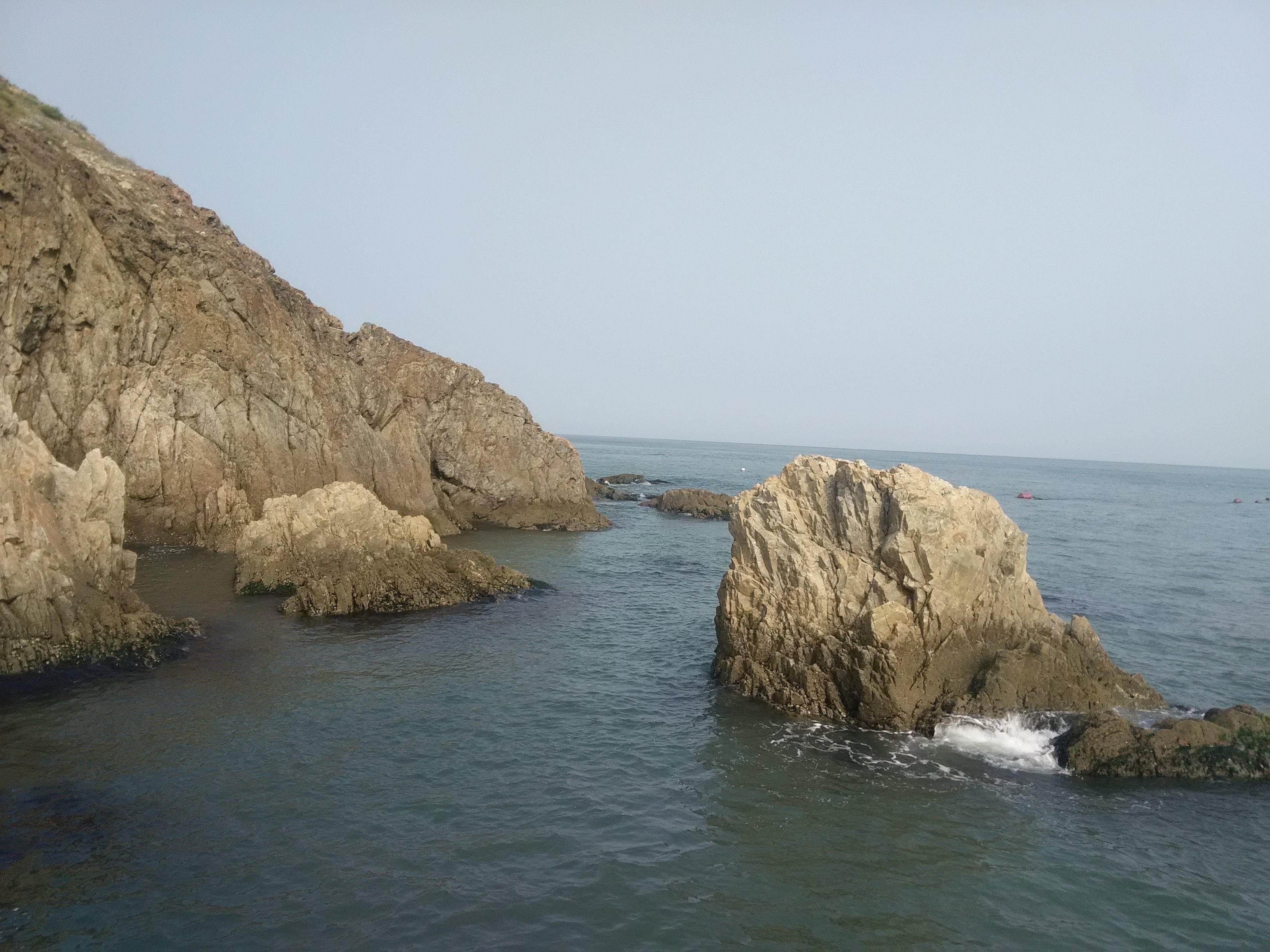 【携程攻略】旅顺口区老铁山景点,黄渤海分界线在旅顺老铁山,只能打车